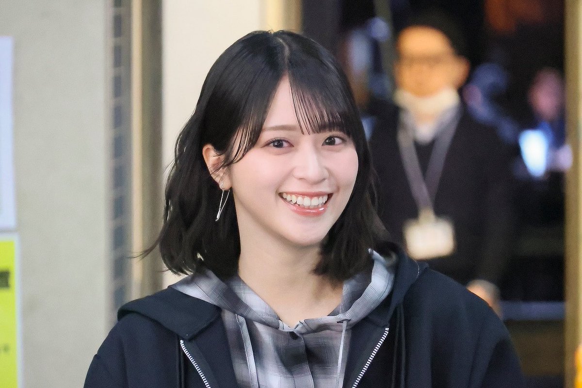 ともがみ tweet media