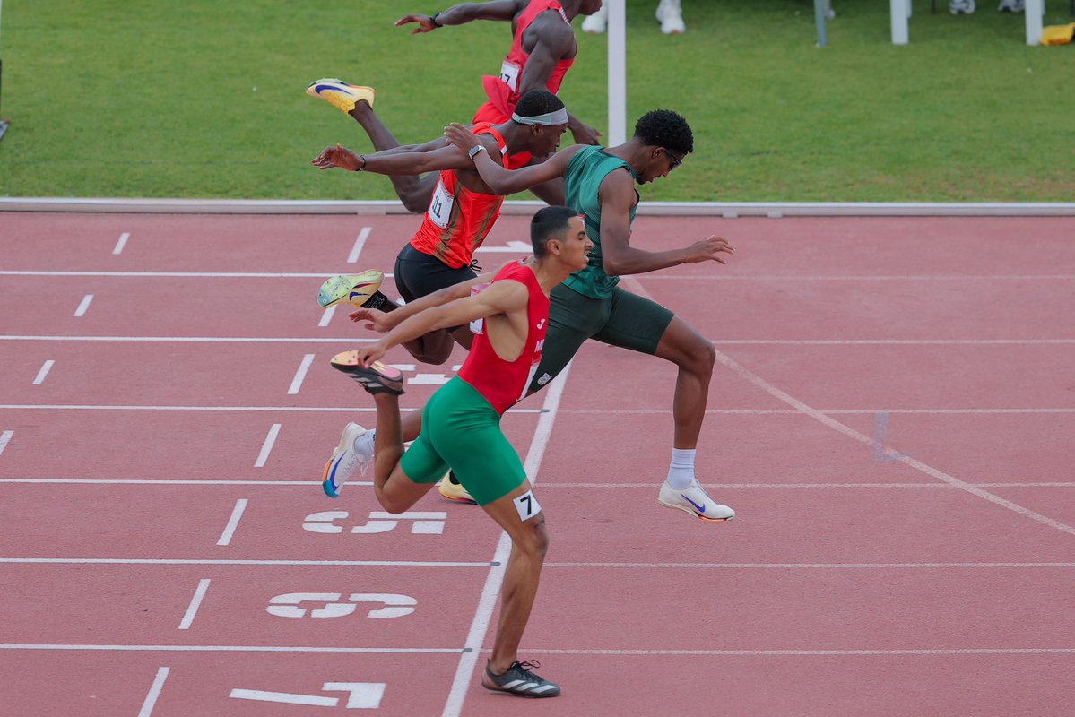 saudiathletics's tweet image. 🎥🔥 مقتطفات البطولة العربية 

أداء قوي… لحظات حاسمة… وأبطال يكتبون قصص الإنجاز 🇸🇦✨
من المضمار إلى الميدان… الحماس حاضر في كل تفصيلة 💪

#ألعاب_القوى
#SaudiAthletics
#TrackAndField