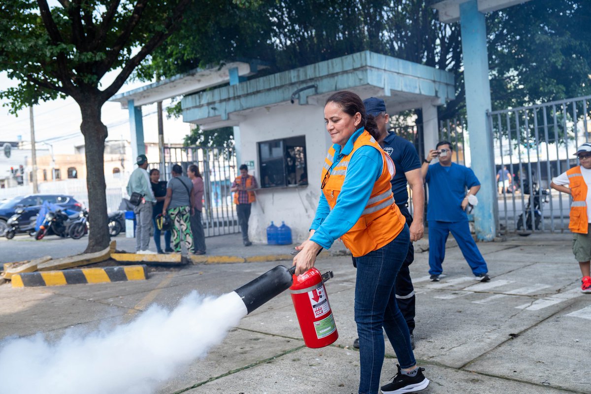Bomberos Babahoyo tweet media