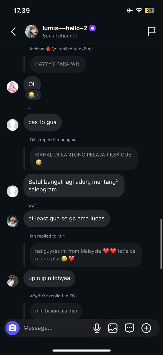 yourendhorphin's tweet photo. @cakkybeeng ini yg awal dia bikin sebelum dihapus ka lucu bgt lagi asbun wni, bayangin apa ga cenang cenung geter trs tuh hp lucas😭 trs dia baru jawab yg pake bahasa dia wkw dan bikinlah brodcast baru, kit ngajarin artis😂 https://t.co/9E5xxEsSpV