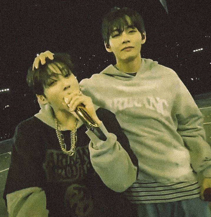 `vαηεssα but ≮ aşık tweet media