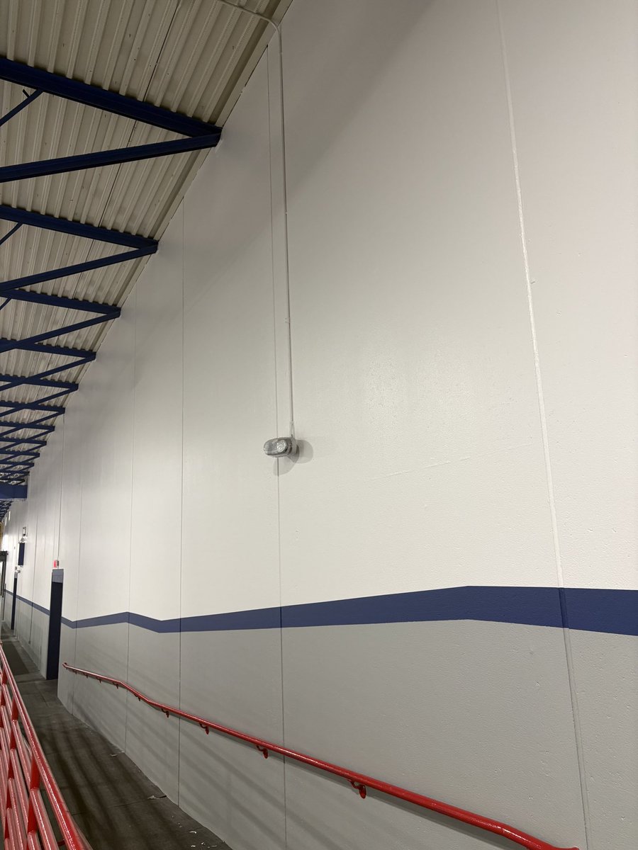 foxcitiesforge's tweet photo. Fresh paint for our new barn!  We are so exited to call Appleton Family Ice Center our home that  our ownership  bucked up to give it a face lift! Looking forward to working with our family of user groups! https://t.co/utyZ0LRDku