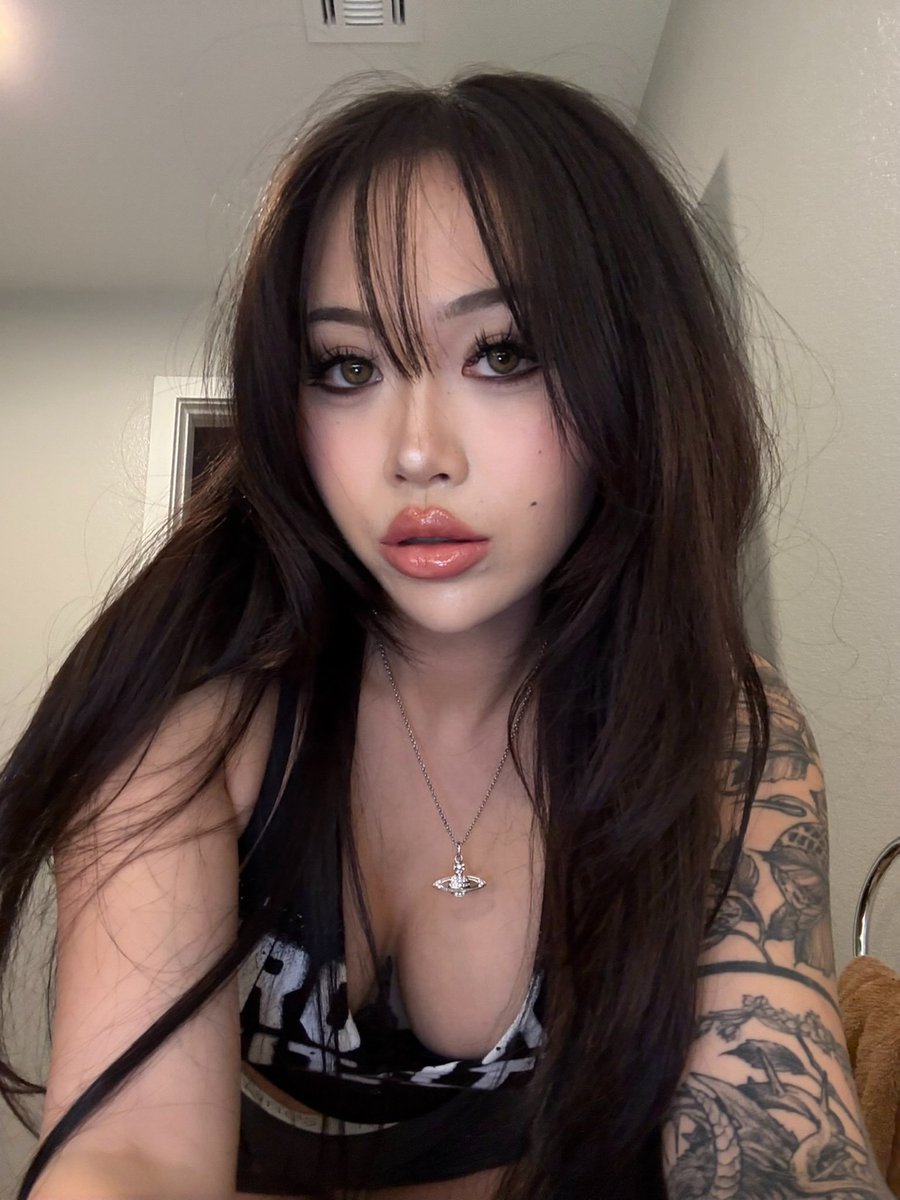Mila Mysti tweet media