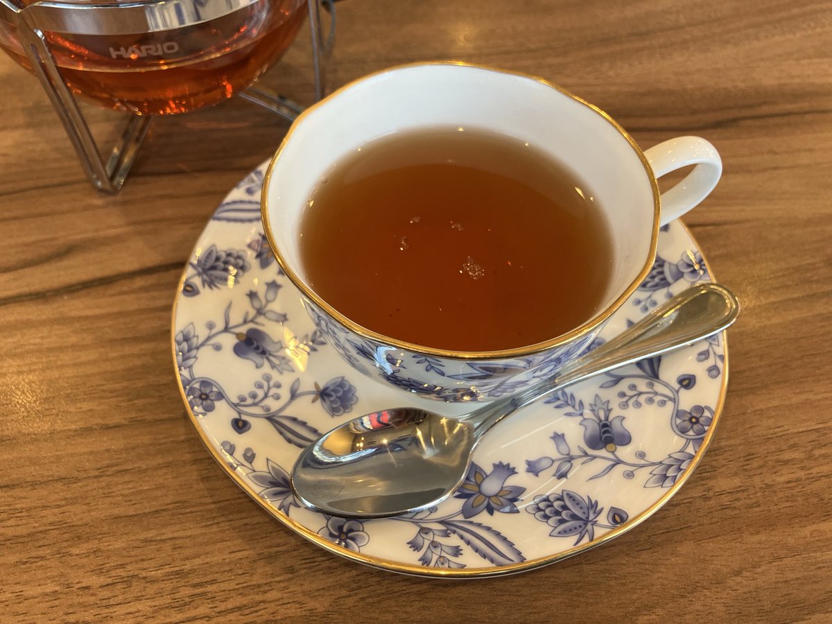 高倉町珈琲のティーカップ、ノリタケだったのよね