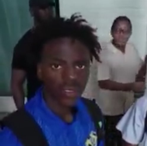 Moon Unit tweet media