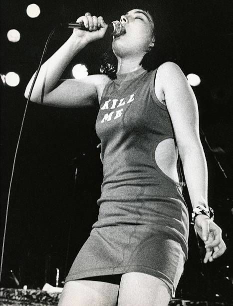PunkRockStory's tweet image. 33 years ago today
Kathleen Hanna of the punk group Bikini Kill performs during the Rock for Choice concert at The Hollywood Palladium on April 30, 1993 in Los Angeles, California.

Photo by Lindsay Brice

#punk #punkrock #bikinikill #kathleenhanna #history #punkrockhistory #otd