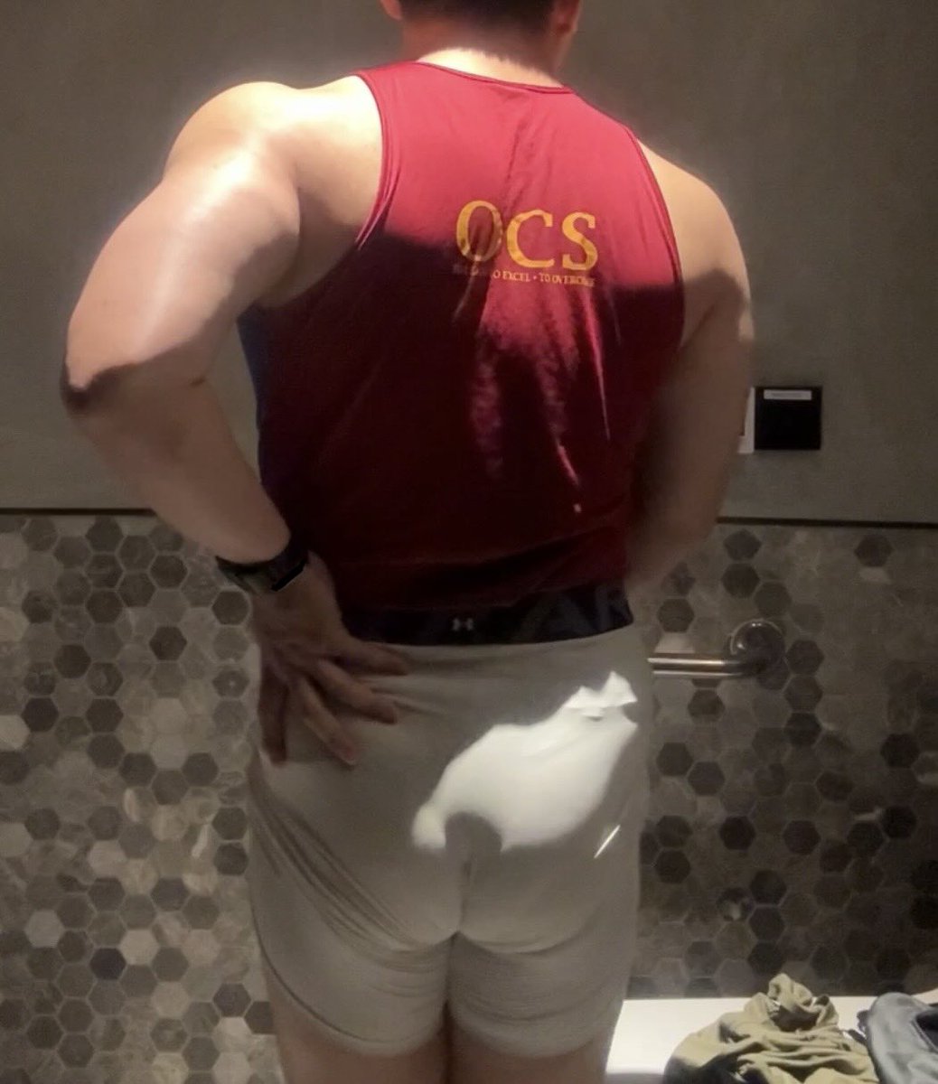 MilitaryNsf's tweet image. Is it just me or most people find guys in ocs singlet are hot ? In my white compression shorts and ocs singlet , how is this combo doing ? Let me know more down the comment section !