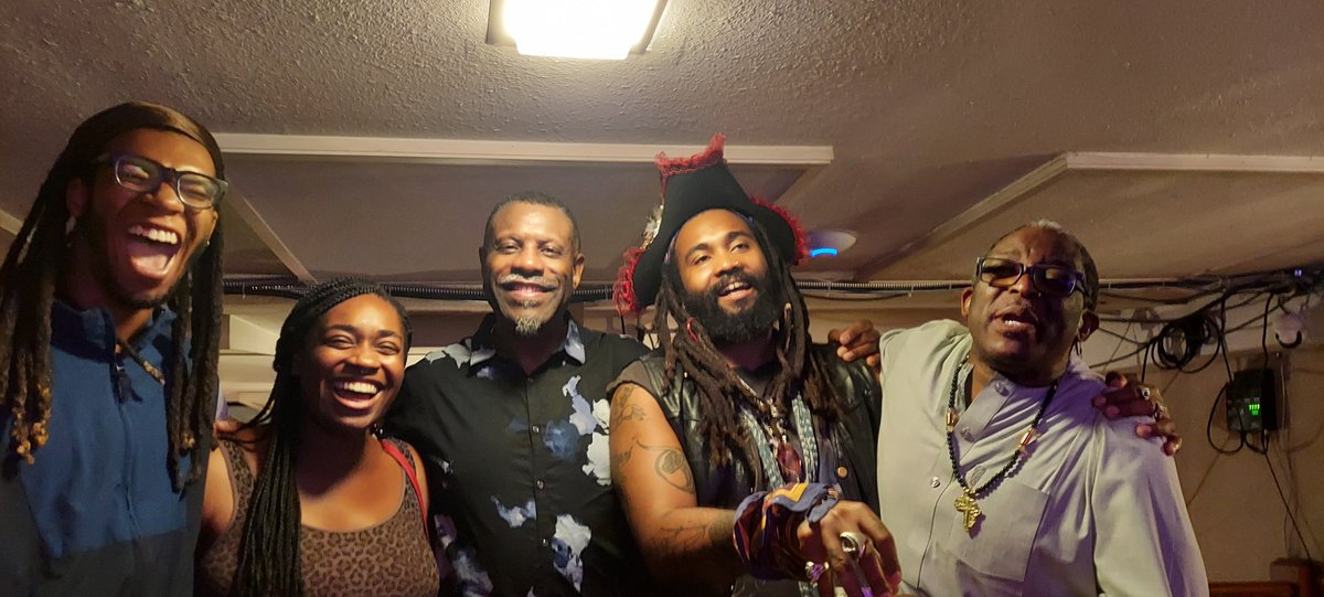 MrReginaldVeal's tweet photo. More 📸 sent to me from the good people of New Orleans.

It was on and poppin’ in New Orleans! Great time! 🎵🎭

1. L to R - Nicholas Payton; Herlin Riley; Jon Batiste; Reginald Veal; Jason Marsalis

See description: https://t.co/3wKYcuD6yy