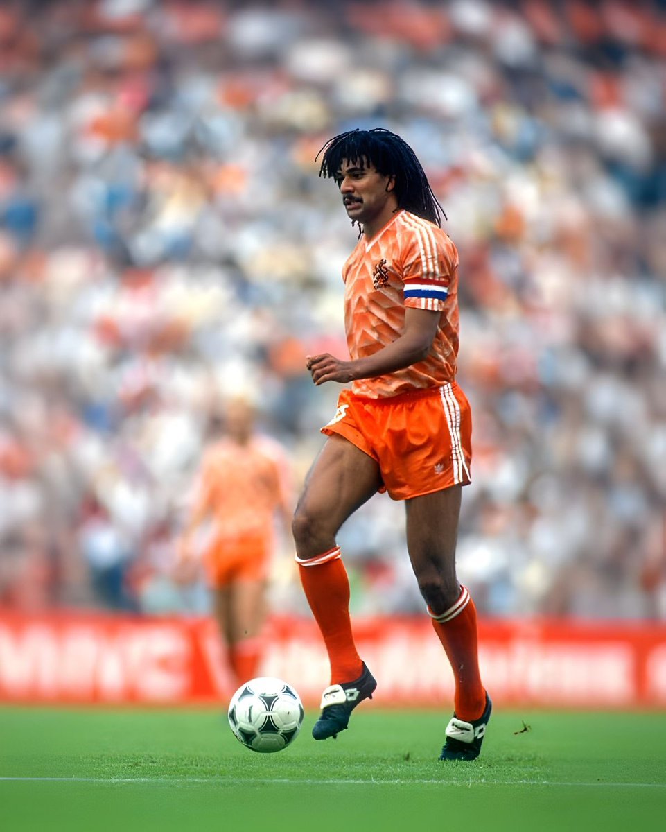 Footy Timeless tweet media