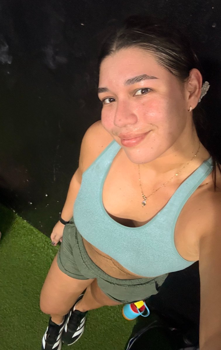 karlitaMBB's tweet photo. Una de hoy 🥵 https://t.co/oplJC8Ifq4