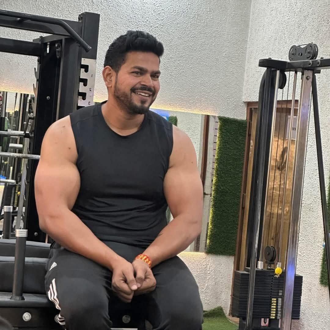 बुलंदशहर में ट्रिपल मर्डर का आरोपी एनकाउंटर में में मारा गया.

50 हजार का इनामी था जीतू सैनी,  बर्थडे पार्टी में केक लगाने पर जीतू ने जिम में तीन लोगों को गोली मारकर हत्या कर दी थी.