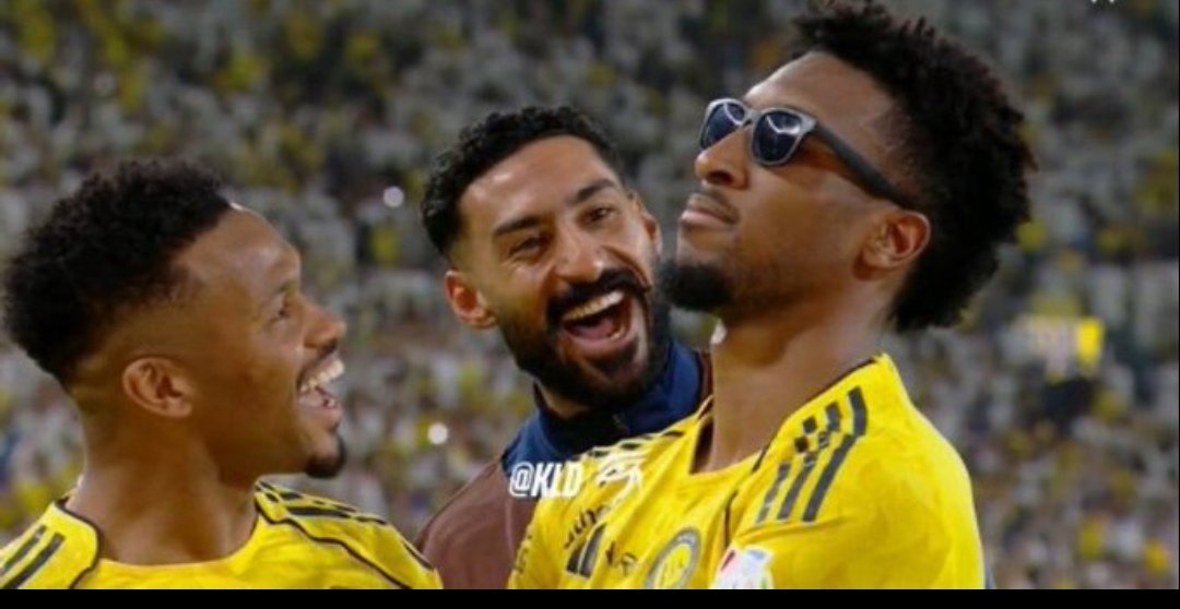 الحلاق مسطل يفتخر في إنجاز مكان النصر منافس فية 
إذا كان فوزكم بالنخبة امام النصر يحق لك تفتخر فية ياطحلوب

التنافس الحقيقي  على الدوري بين العالمي والاهلي وتم دعس التركي ورفاقة هذي المنافسة الحقيقية امام تفتخر في إنجاز ماكان النصر طرف فيه هدي ضعف من الطحالب 😂😂