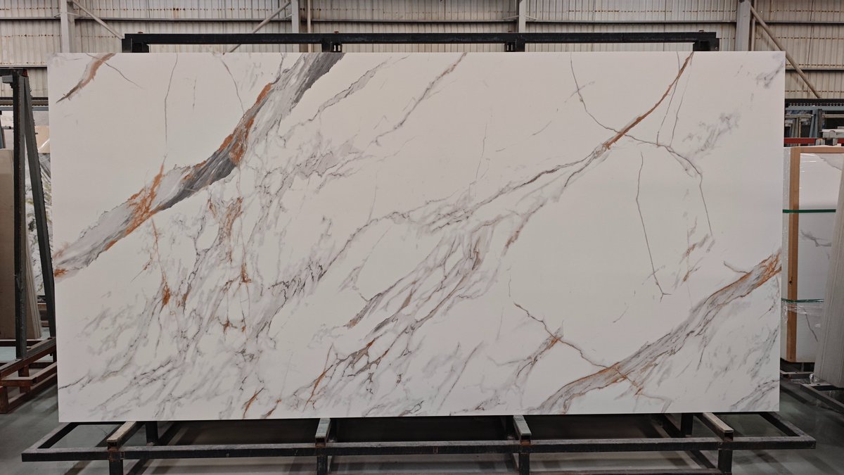 TinaQiuuu's tweet image. CY Stone – Carved Calacatta Gold
3200 × 1600 × 12 mm | Polished/Matt/Silk
Subtle, flowing veining brings understated opulence to every project. 🏛️
Love this look? Slide into our DMs. 
WhatsApp: +86 18020765072
#sinteredstone #porcelainslab #solidsurface  #calacattagold