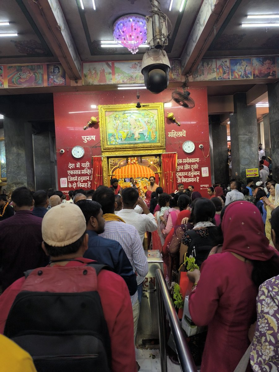 Viaansh_'s tweet photo. नासै रोग हरै सब पीरा, जपत निरंतर हनुमत बीरा

जय बजरंग बली https://t.co/fWbfUVOYGN