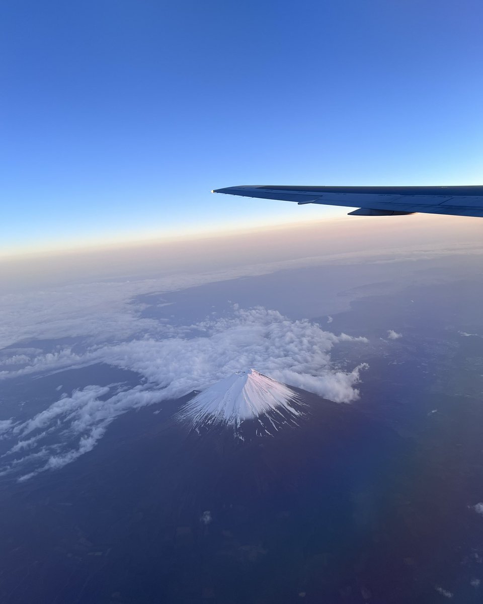 おはようございます！
無事に長旅終わりました✨

たくさん素敵な思い出ができて、本当に充実してました☺️
この機会を作ってくださった全ての皆様に、心から感謝です。

また落ち着いたら、配信でゆっくり話したり動画も再開していきたいです！

気づけばGWですね。