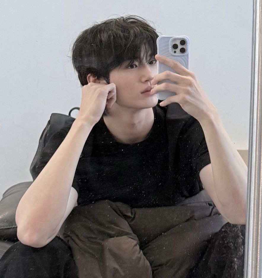 selfolssi ♤ tweet media