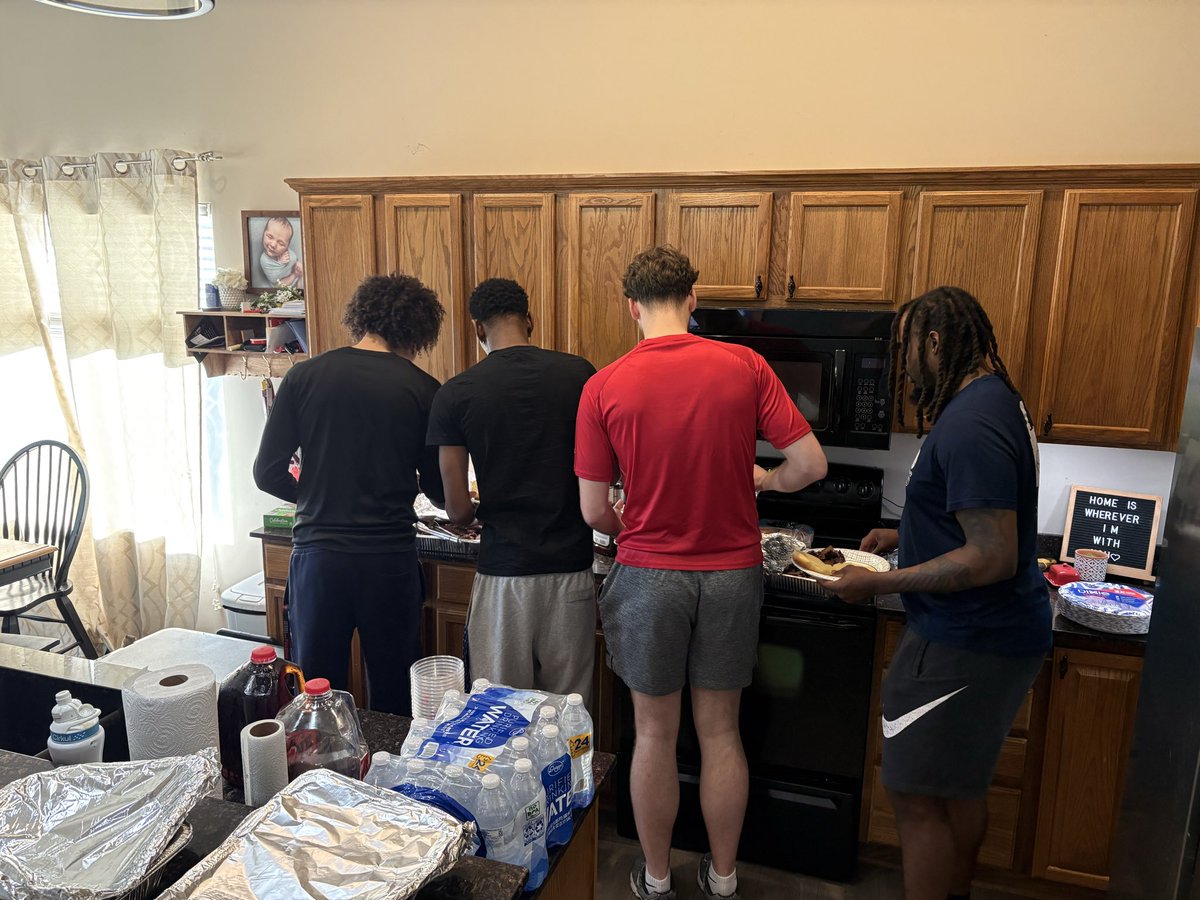 Friends Univ. Men's Basketball tweet media