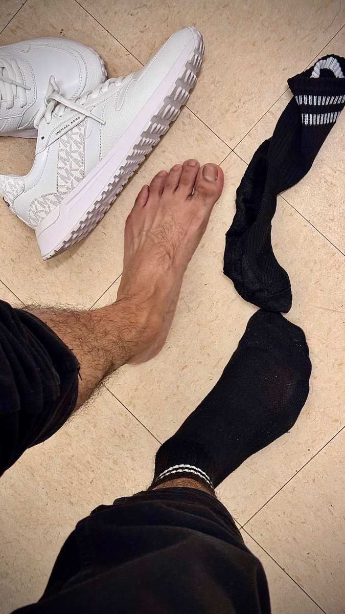 TheFootDudeX 👣 tweet media