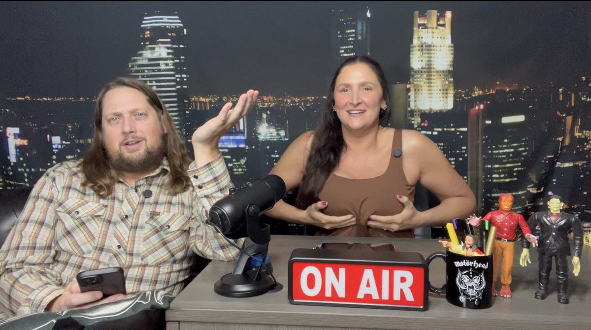 sirpaul64's tweet image. Too hot for YouTube the Patreon exclusive April Q&amp;amp;A video is up now on patreon.com/kylepeterson33 Angie lost her filter long ago and takes over this month #fps #podcast #thekylepetersonshow #husbandandwife #questions