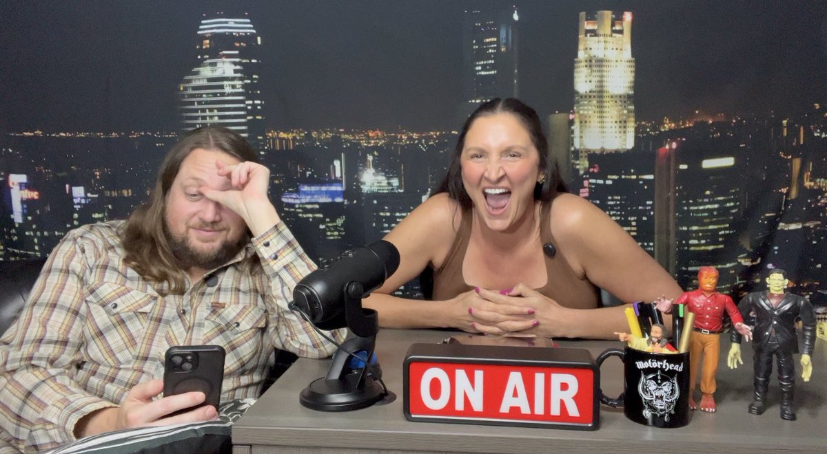 sirpaul64's tweet image. Too hot for YouTube the Patreon exclusive April Q&amp;amp;A video is up now on patreon.com/kylepeterson33 Angie lost her filter long ago and takes over this month #fps #podcast #thekylepetersonshow #husbandandwife #questions