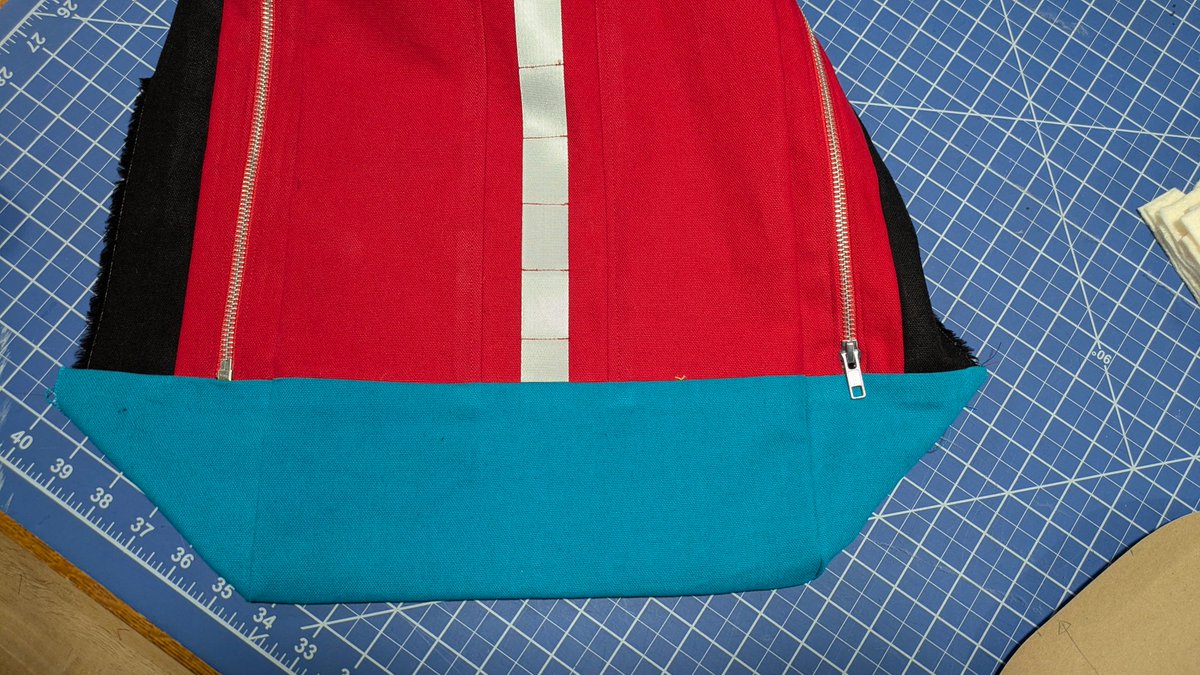 machtwotoaster's tweet photo. started work on fujita's backpack
I definitely ordered a nonseparating zipper but they sent me a separating one so country girls make do. the bottom, straps, and part facing my back will be padded and interfaces and I'll line the whole thing. all duck canvas https://t.co/cy8KEw5vra