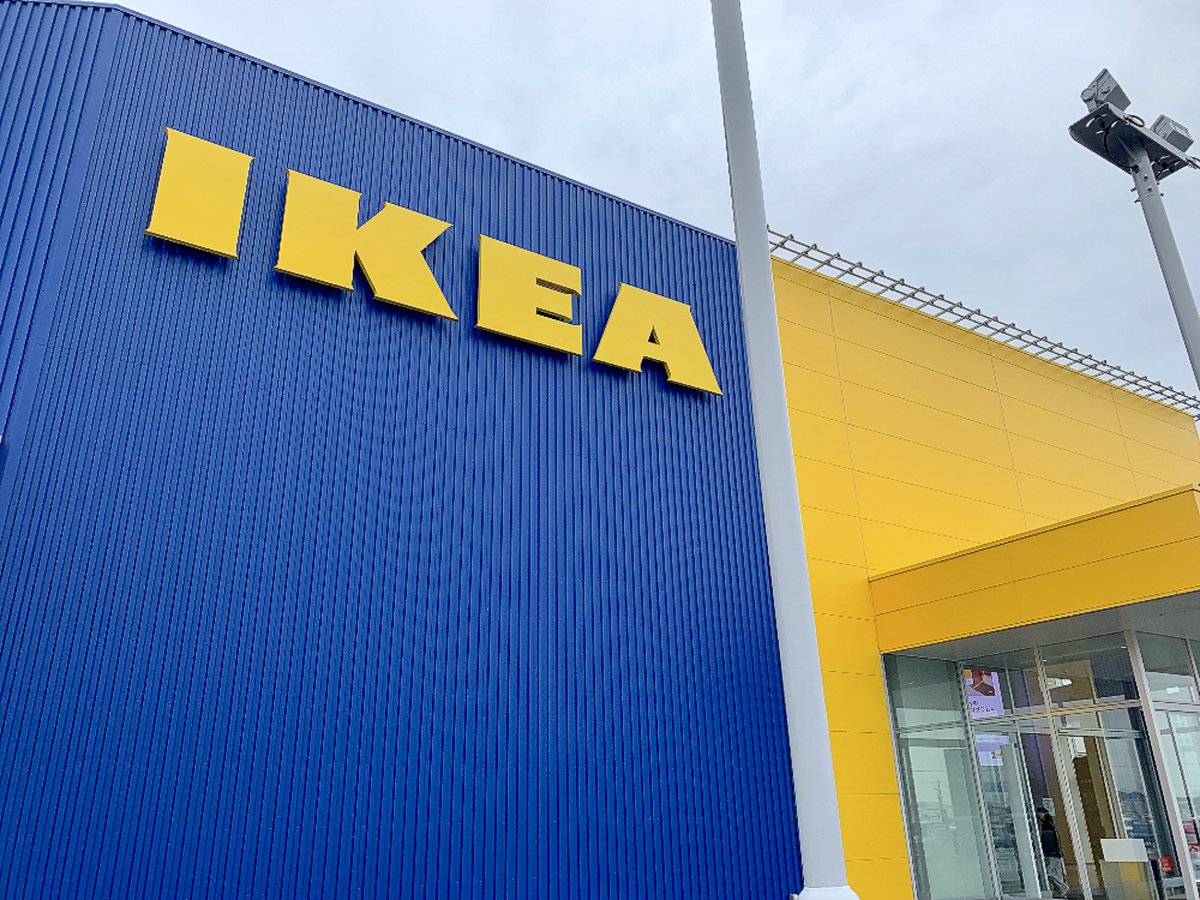 せりざわ tweet media