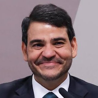 Não é o Léo Lins tweet media