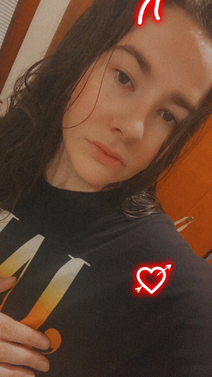 𝒞𝑜𝓁𝓁𝓎✞ | ᴄᴀʀɢɪʟʟ ᴄᴀʀᴛᴇʟ ⚡︎ tweet media