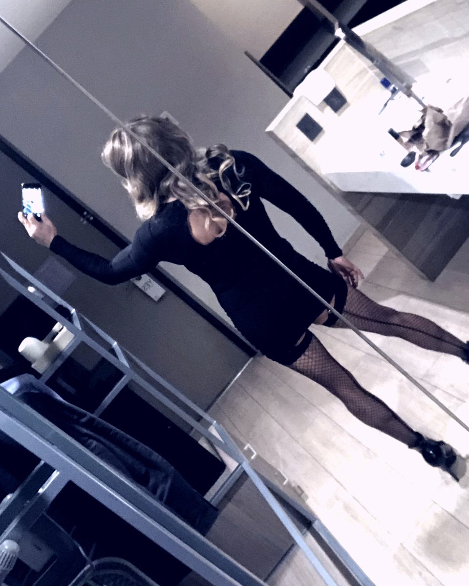 GiovannaTrv's tweet photo. Tarde libre, un minivestido muy lindo… por qué no?? No me pude resistir !!
#sissy #travesti #crossdresser #travestis #sissies #crossdressers #minidress #minivestido #minivestidos #heels #tacones #minidresses https://t.co/ufZ8LkTPs7