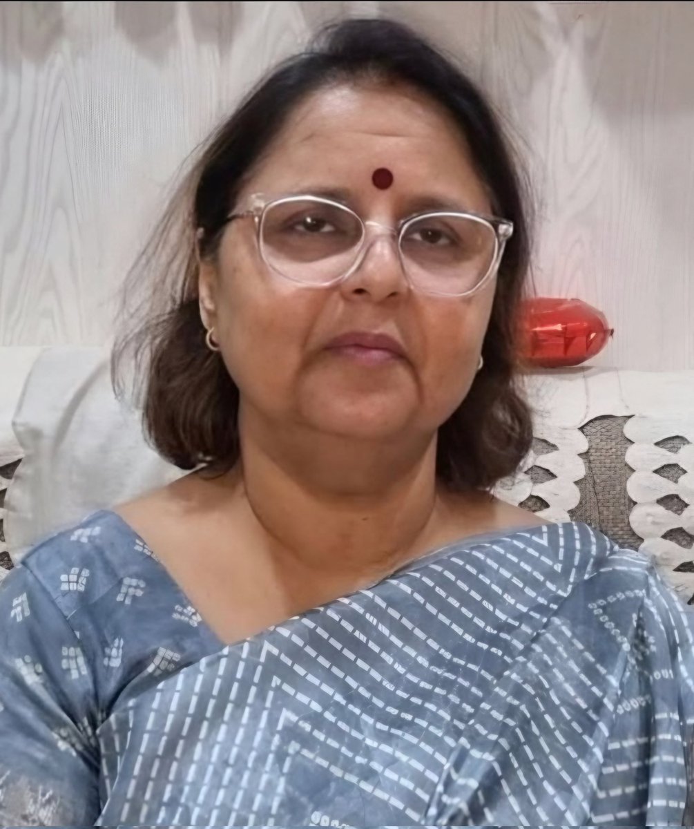Itspriyanshu22's tweet photo. पूरे देश में शिक्षा माफिया चरम पर है लेकिन फंसाया गया एक ब्राह्मण को वो भी #SCSTAct में यही है इस महान एक्ट का फर्जीवाड़ा।
लाखों की फीस,स्कूल से ही ड्रेस और स्टेशनरी लेना हर साल किताबें बदलना ऊपर से एक्टिविटी के नाम पर पैसे वसूलना और कमाल की बात ये है कि सबको सबकुछ पता हैं। https://t.co/DYQo2ATkVE