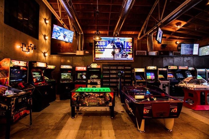 Vintage_Arcade's tweet image. Every Day Feels Like Friday With A Brilliant Game Room!! #arcadegames #gamerooms #RetroGaming #vintage #retro #giftideas #gamers #gaming #retrogames #gifts #bigboytoys #pinball #giftsforher #summer #homegamerooms #mothersdaygifts #entertainment  818-246-2255