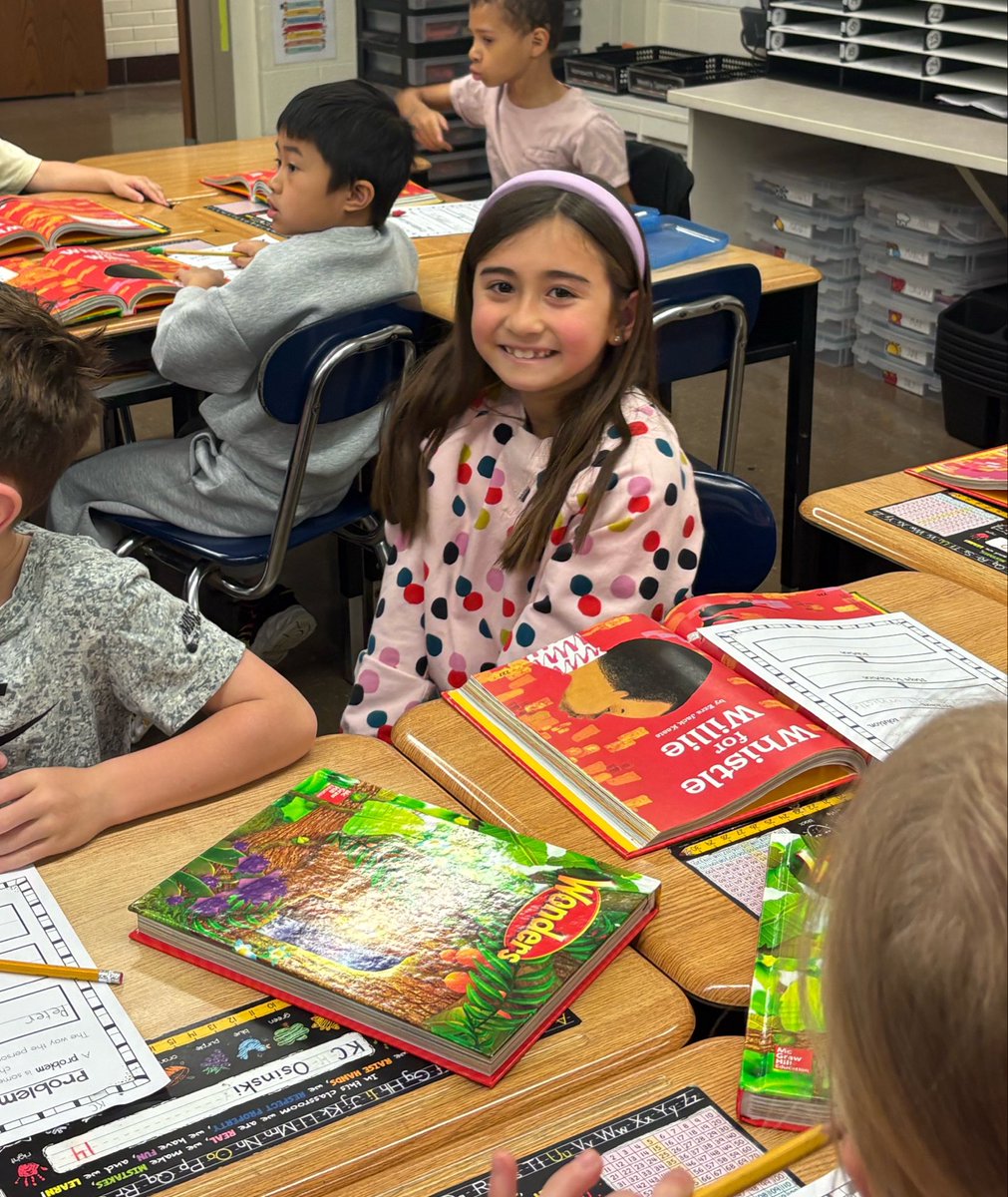 Avon_East's tweet photo. Today we got to announce the winner of the Bendix Eagle Run t-shirt design contest and it was our very own first grader, Stella!!!  Keep shining sweet girl- we are sooooo proud of you!!!💜🦅💛 https://t.co/yVmCl7CPJs