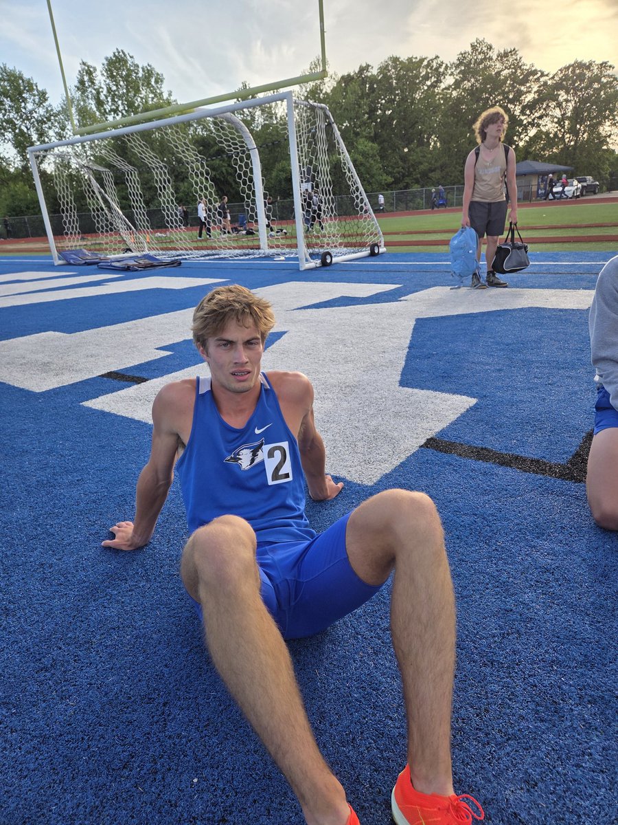 Braeden Caldwell breaks the school record in the 800m with a time of 1:57.90 at the JCAA conference track meet at Hillsboro!! Great job buddy!!!
<a href="/R7Activities/">R7 Activities</a>
