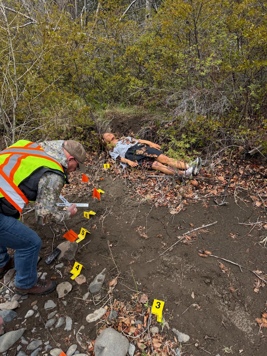_BCCOS's tweet photo. Wildlife-Human Attack Response Training |

The #BCCOS human-wildlife conflict instructor group recently returned from delivering the 10th Wildlife Human Attack Response Training (WHART) course in Cody, Wyoming.

https://t.co/ZytsScumLl https://t.co/GjgdbXDsde