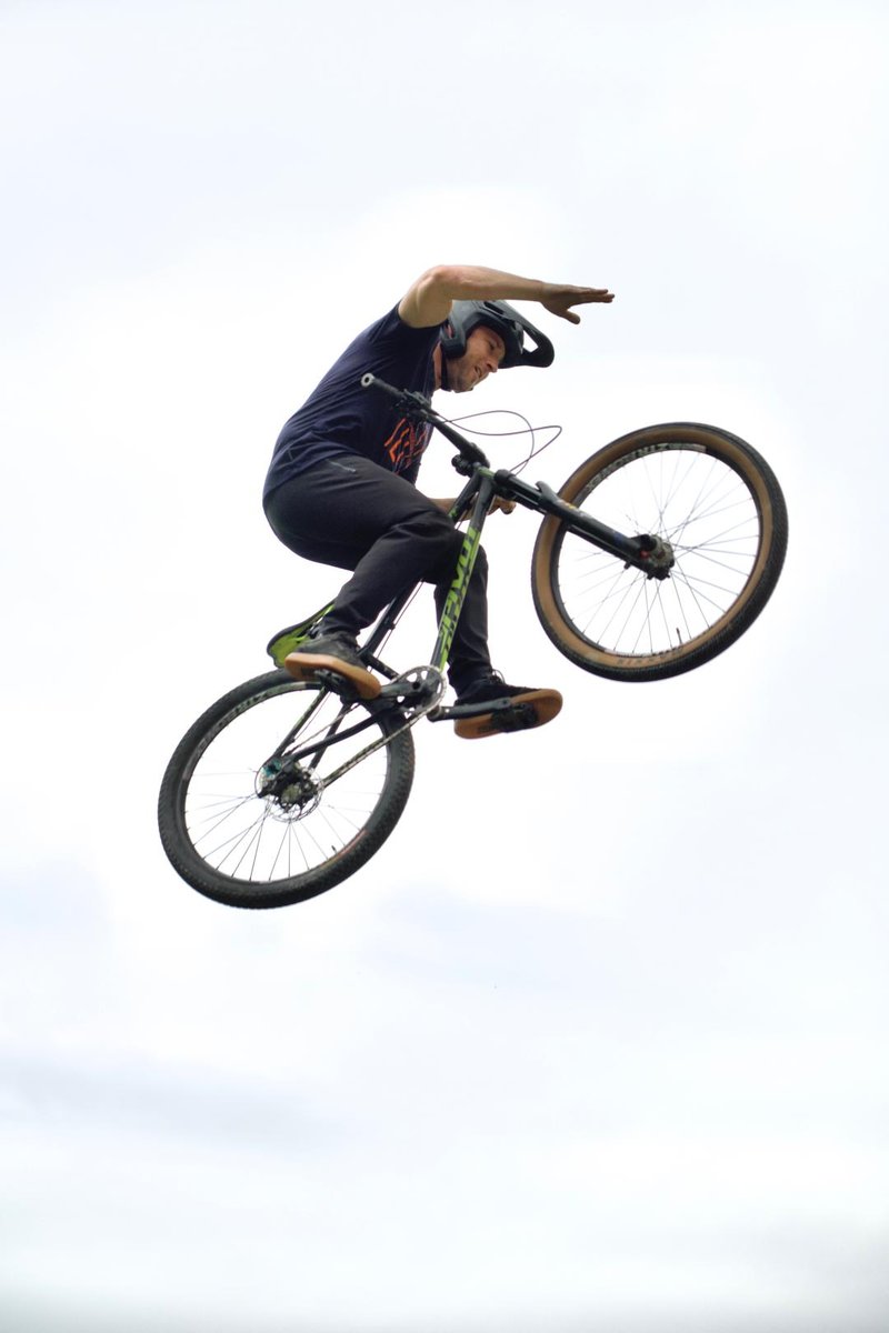 HellbenderPress's tweet image. Hellbender Press - Music! Outdoor fun! Adventure! That’s OUTLANDISH! hellbenderpress.org/news/music-out… via @HellbenderPress #knoxville #outlandishaf