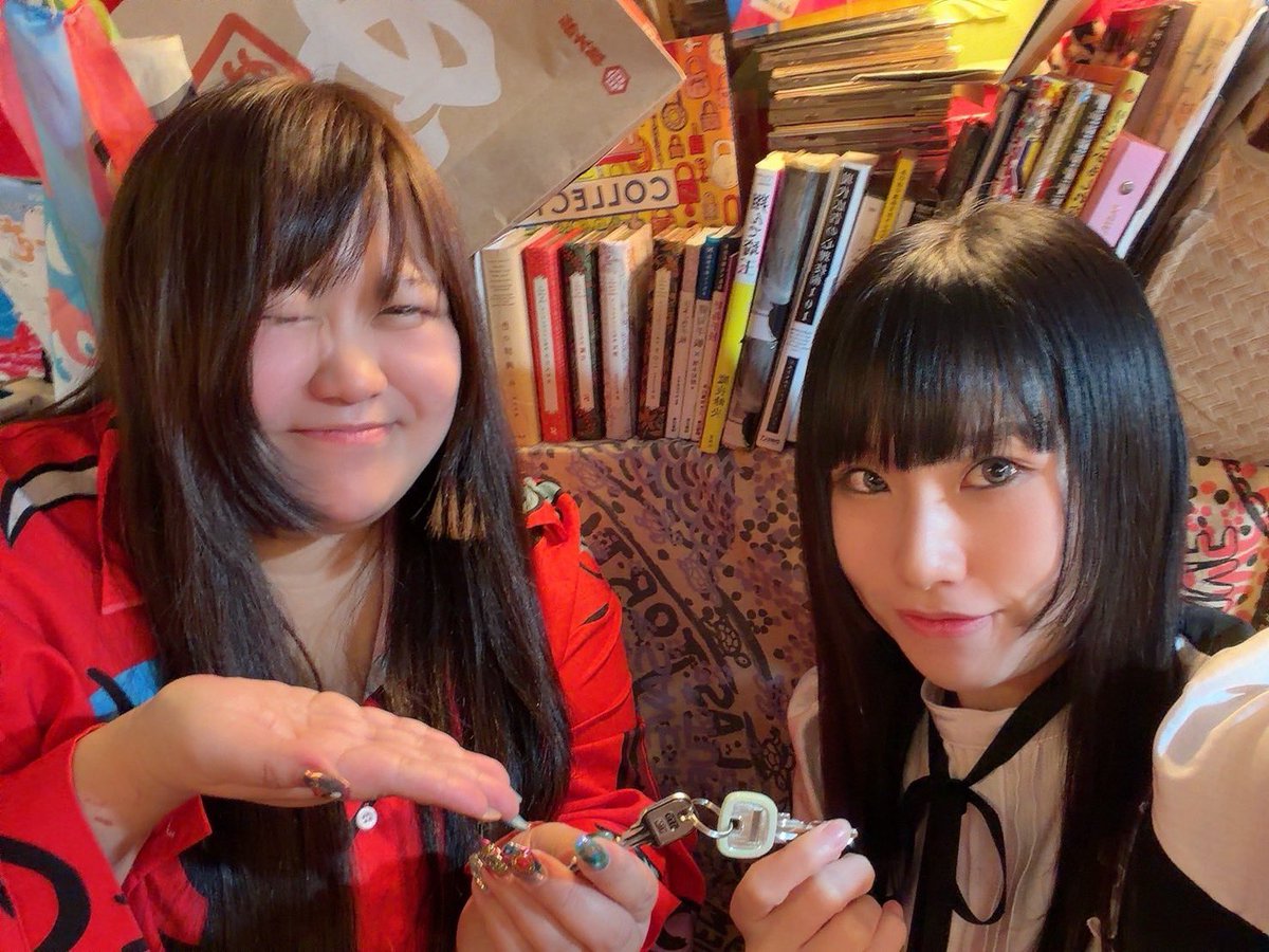 17期生🥀れあ🥀鍵の贈呈式🔑

あたたかい声援のなか
無事にひとりだちすることができました👏

見届けてくださった沢山の皆様
誠に有難うございました♡

プチプラザの白衣の天使👼になれるよう
これからも応援よろしくお願いします📣

#まいにちみかた

れあの次回みかたシフトは引用先からチェック✅