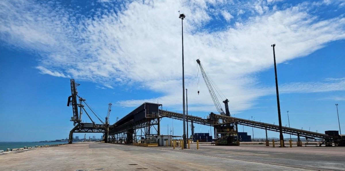 LithiumPlus_'s tweet photo. #ASXNews

We are pleased to announce a non-binding Heads of Agreement has been signed by Darwin Port Operations and $LPM.

Another positive step in the progress of LPM's Bynoe Lithium Project.

Learn more 👉 https://t.co/AkMyxDr8C7

#LithiumPlusMinerals https://t.co/lcLYgXQLL8