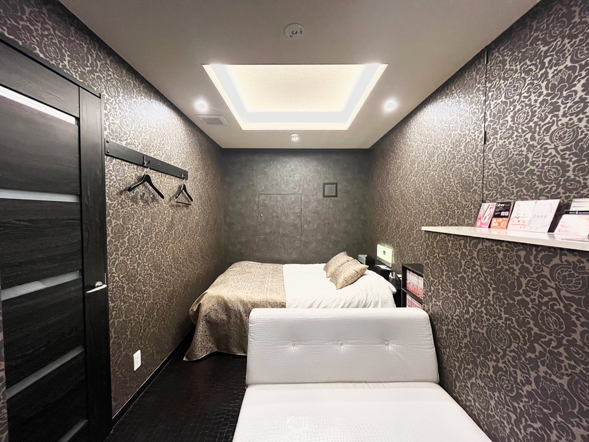 HOTEL__U's tweet photo. ホテルUではGW中も休まず営業しております。
ご利用お待ちしております。 https://t.co/u27fZyiHBw