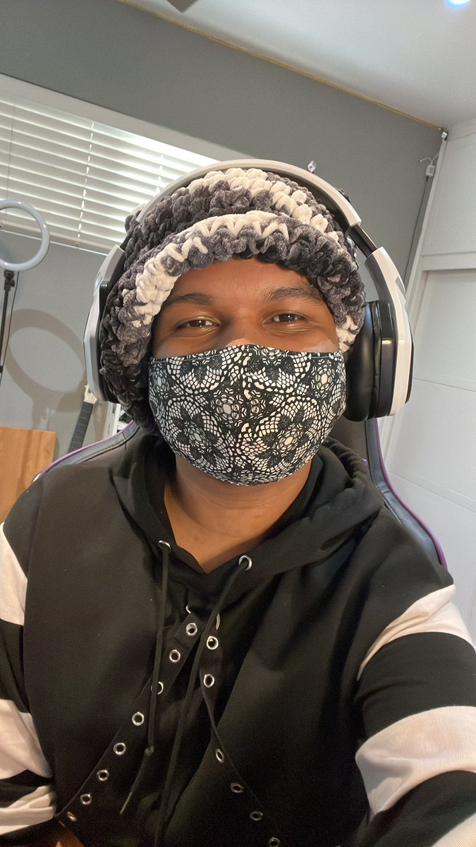 Hank_Mateo_'s tweet image. Live! Playing Valorant going back to that game!!! And Streaming on Twitch and YouTube!! #streaming #live #gaming #twitch #youtube 

Twitch: twitch.tv/hank_mateo
YouTube: youtube.com/live/rsPVqHuG8…