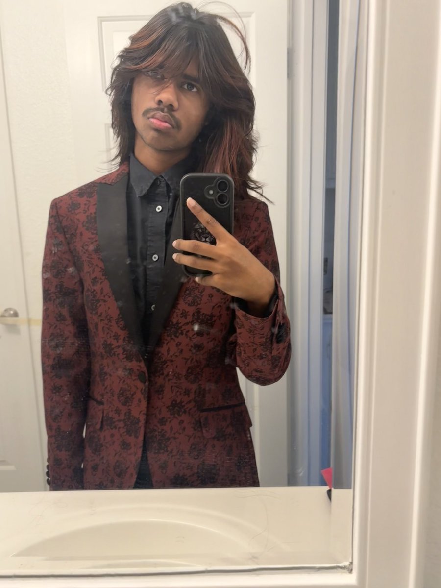 Mohipapotamus's tweet image. im SO glad i dyed it #tea