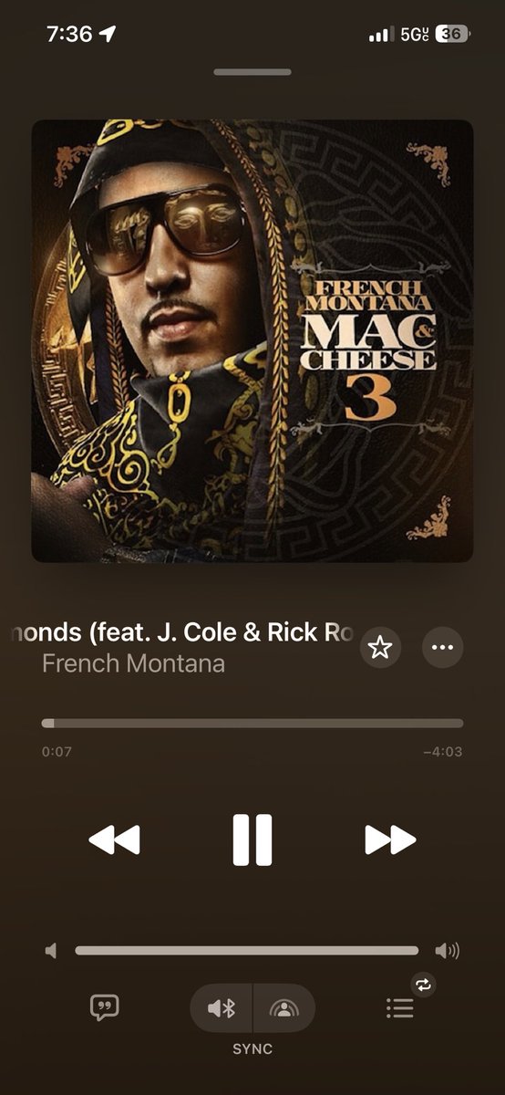 SmokeeRobinson's tweet image. Mannn…..@JColeNC should come out and do his verse to this. #Verzuz