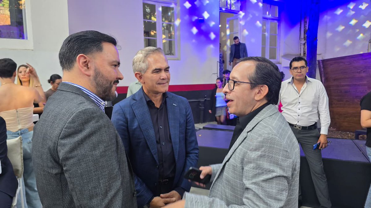 POSTACDMX's tweet photo. El ex Senador de la República @ManceraMiguelMX, el periodista @Carloszup y @DavidDorantes CEO de Grupo POSTA presentes en el Opening de #CASAPOSTA #CDMX. https://t.co/pRiIMUYm22