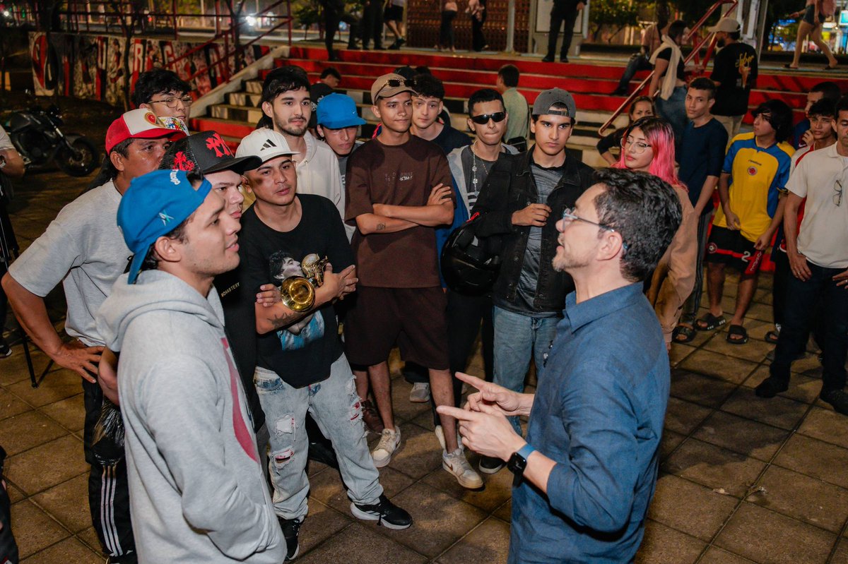 La educación es el camino hacia la paz.

Apoyando a Carlos Caicedo y su propuesta #TePagamosPorEstudiar, estamos eligiendo un futuro sin conflictos.