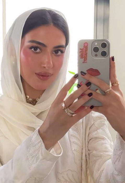 It’s Janaksa tweet media