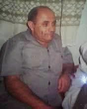 #مرابيع_الخشب .
واحد ضابط في الجيش الجنوبي يروي قصة حقيقيه .. في مره من المرات جاء إلينا القائد #علي_عنتر يتفقد المعسكر كالعادة وبعد دخوله للمعسكر يتوجة إلى إدارة المعسكر وفي مره من المرات وأثناء دخوله الإدارة توقف والتفت يمين ويسار وقال لاحد المسئولين في 
المعسكر كانت توجد هنا