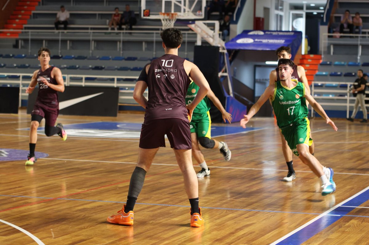 CBZentro's tweet photo. ✅ Seguimos avanzando en el #FEBJuniorM2026 

Nueva victoria de @CBZentro [117-87] ante @basquetsueca con otro notable juego de Sekou Coulibaly y su 31 valoración. Además, doble-doble de Bruno Solano, 17 puntos de Manuel García y 13 de Néstor Viño entre lo destacado.

#GoGarnet https://t.co/0kANNQzdcs