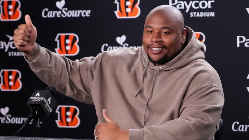 sosyex's tweet photo. What Is The Sexy Dexy Dance? Dexter Lawrence's Dance Hits Cincinnati: The Cincinnati Bengals have bolstered their defense (and the team's dancing skills) with the addition of defensive tackle Dexter Lawrence https://t.co/L0oxAne80N… https://t.co/ImXuNwRdSl