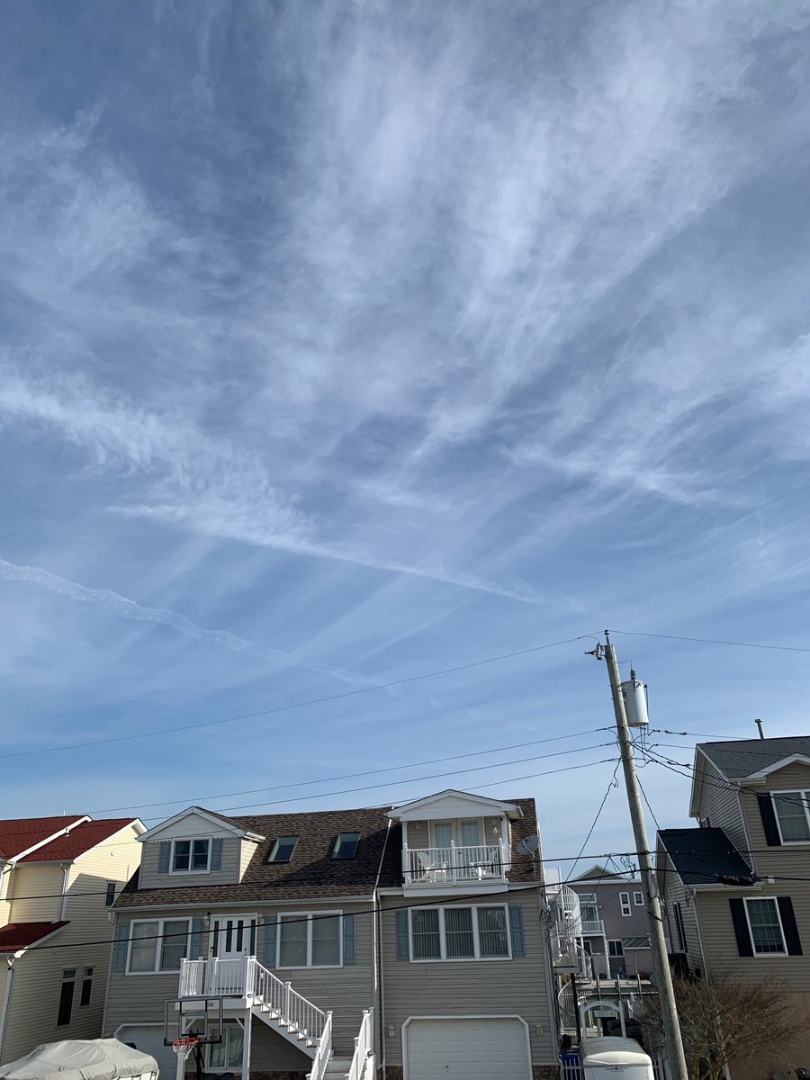MarraSteph's tweet image. The Deep State wants rain here at the Jersey Shore.  

First photo is this morning.  Second is just now at “sunset”.

#Chemtrails
#GeoEngineering 
#WeatherModification

@realDonaldTrump
@epaleezeldin
@RobertKennedyJr
@PeteHegseth
@Congressman_JVD
@Jack4NJ
@NicoleShanahan
