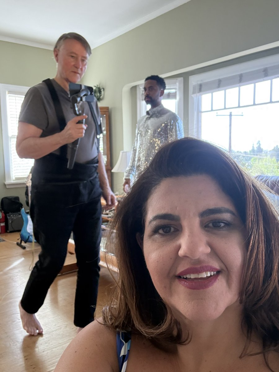 carlabergsinger's tweet photo. The videographer dove into every detail with so much care that he called me to San Francisco to be right there with him, building the direction of the video together. 🤝#DeixapraLá 
#PatrickManning https://t.co/0osyJjdPsg
