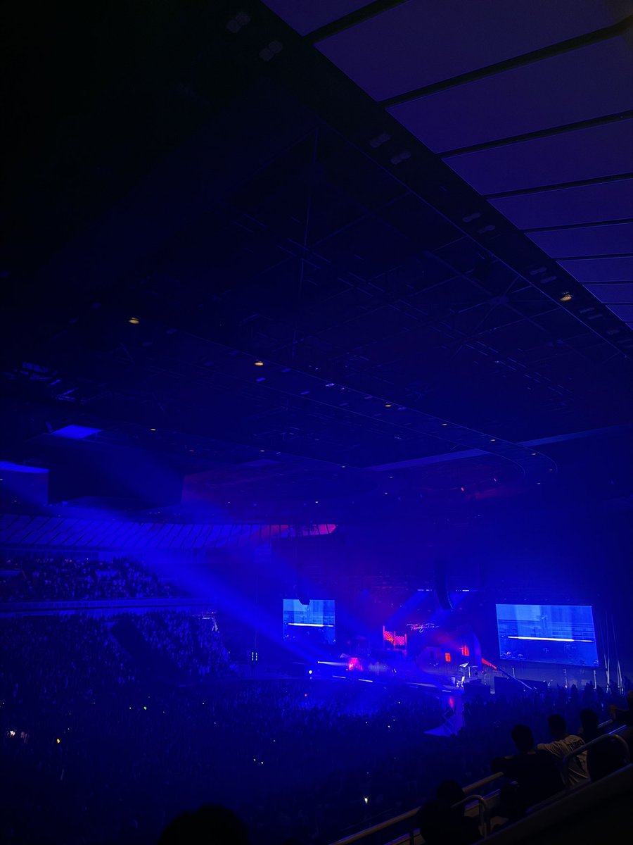 l_d8000's tweet photo. 2026.04.29 GADORO ONE MAN LIVE
横浜アリーナ
『一家団欒』
.
この男、また最高を更新してきたよ...
.
@GADORO1next @MXNist @dj_hitoshi @four_mud_arrows https://t.co/sbWMKpVadj